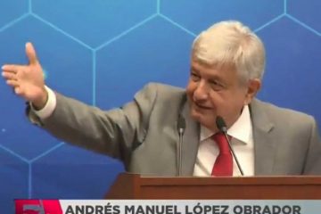Pide López Obrador a ingenieros analizar 3 opciones para el NAIM