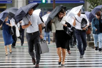 Alerta en Japón por tifón; evacuan a miles