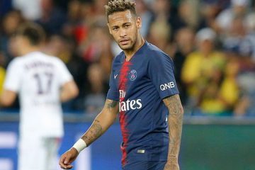 «¡Atención, es frágil!»: La Red vuelve a trolear a Neymar tras una sesión de fotos con una modelo