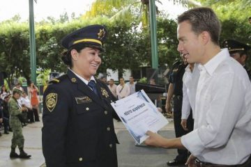 Chiapas entrega mil 397 certificados de profesionalización a policías