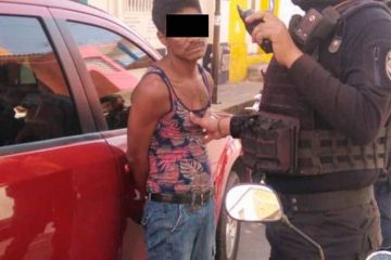 Policías detienen a conocido ladrón en el centro de Tuxtla
