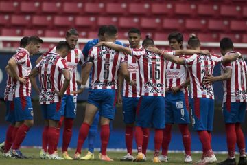 Chivas sufrió la baja de un jugador por COVID-19 previo a la semifinal contra León