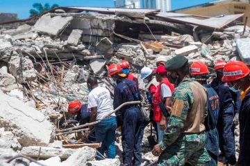 Haití pide a topos mexicanos ya no buscar sobrevivientes del terremoto