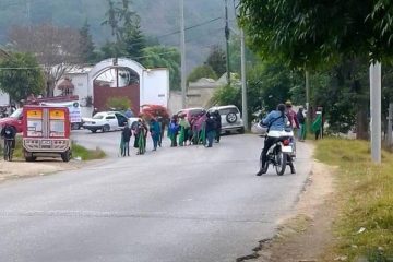 Oxchuc-San Cristóbal-Ocosingo queda libre tras permanecer bloqueado