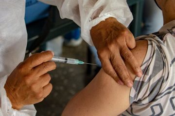 Chile se convierte en el primer país de América Latina en aplicar la cuarta dosis de la vacuna contra covid (y el segundo del mundo después de Israel)
