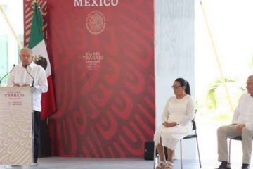 AMLO anuncia 30 mil millones de pesos para rehabilitar tren Coatzacoalcos-Palenque