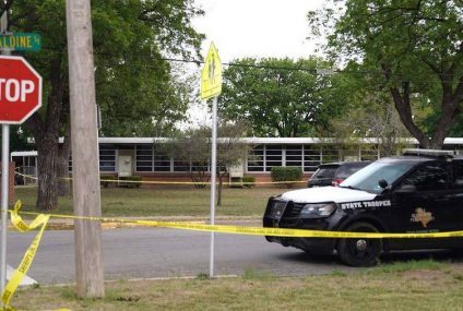 Un tiroteo más en EU; hombre mata a 21 en escuela primaria de Texas: 18 niños y 3 adultos