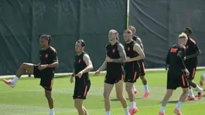 Jugadores entrenan durante el Mundial 2026