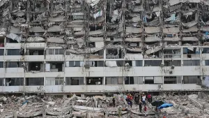 Edificio colapsado en Venezuela tras terremotos