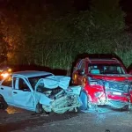Vehiculos involucrados en una volcadura registrada en el tramo Simojovel-Huitiupan