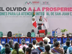 Gobernador de Chiapas durante entrega de apoyos y obras en San Juan Cancuc
