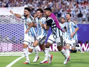 Jugadores de Argentina celebran durante el Mundial 2026 antes de la final contra Espana