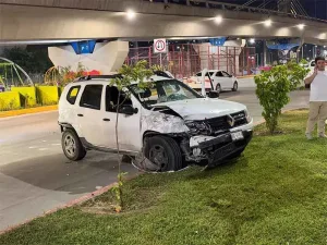 Camioneta danada tras carambola en el Libramiento Norte de Tuxtla Gutierrez