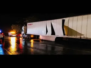 Tractocamion involucrado en choque en el tramo Ocozocoautla Tuxtla