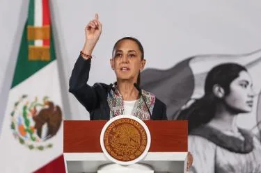 Claudia Sheinbaum durante conferencia matutina en Palacio Nacional