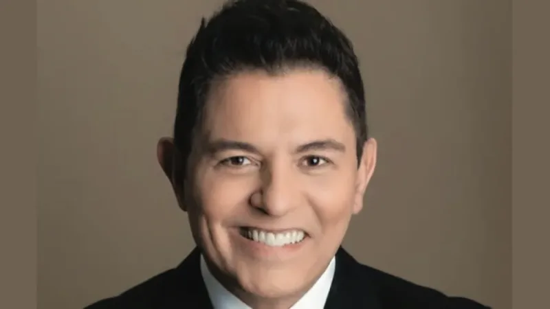 Retrato del actor y conductor Ernesto Laguardia