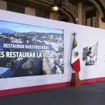 Conferencia presidencial sobre saneamiento de rios contaminados en Mexico