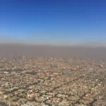 Vista aérea de smog sobre Ciudad de México