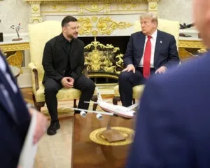 Donald Trump y Volodymyr Zelensky durante reunion en la Casa Blanca