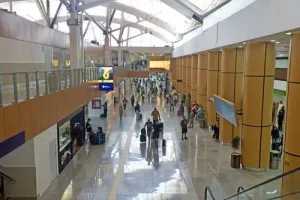 Vista de la Terminal 1 del Aeropuerto Internacional de la Ciudad de México, relacionada con el levantamiento de restricciones aéreas